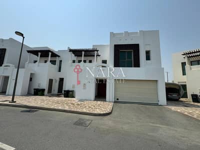 Elegant 4BHK Villa | Huge Garden | Vacant