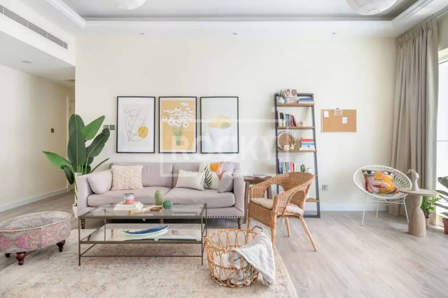Huge Layout | Upgraded Furnished | Vacant unit Huge Layout | Upgraded Furnished | Vacant unit