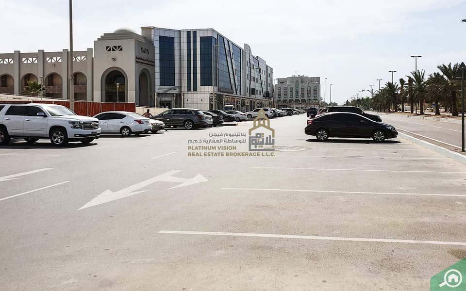 5 Parking_in_Between_Two_Bridges_Abu_Dhabi_Ar123_d8b43bf757. jpg