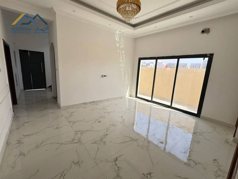 6 bd61ab77-7dcd-4749-9ddd-55f4daa568c9. jpg