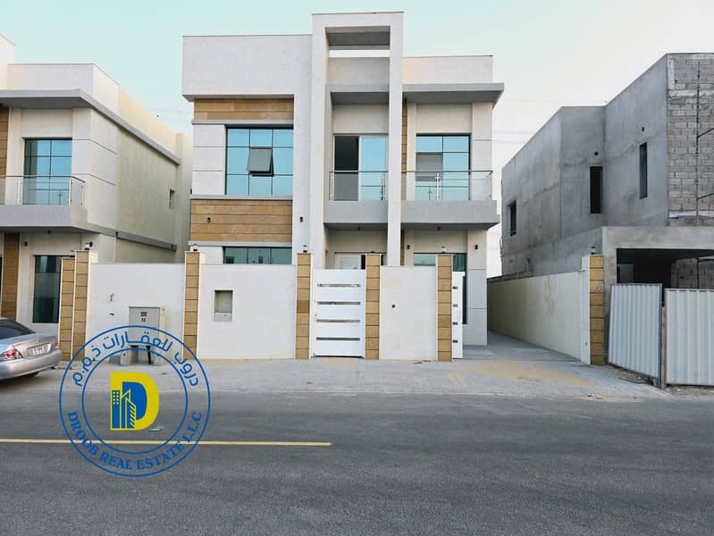 For sale, a 5room villa, including registration fees, in Al Zahia area