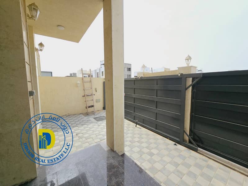 For sale, a 5room villa, including registration fees, in Al Zahia area