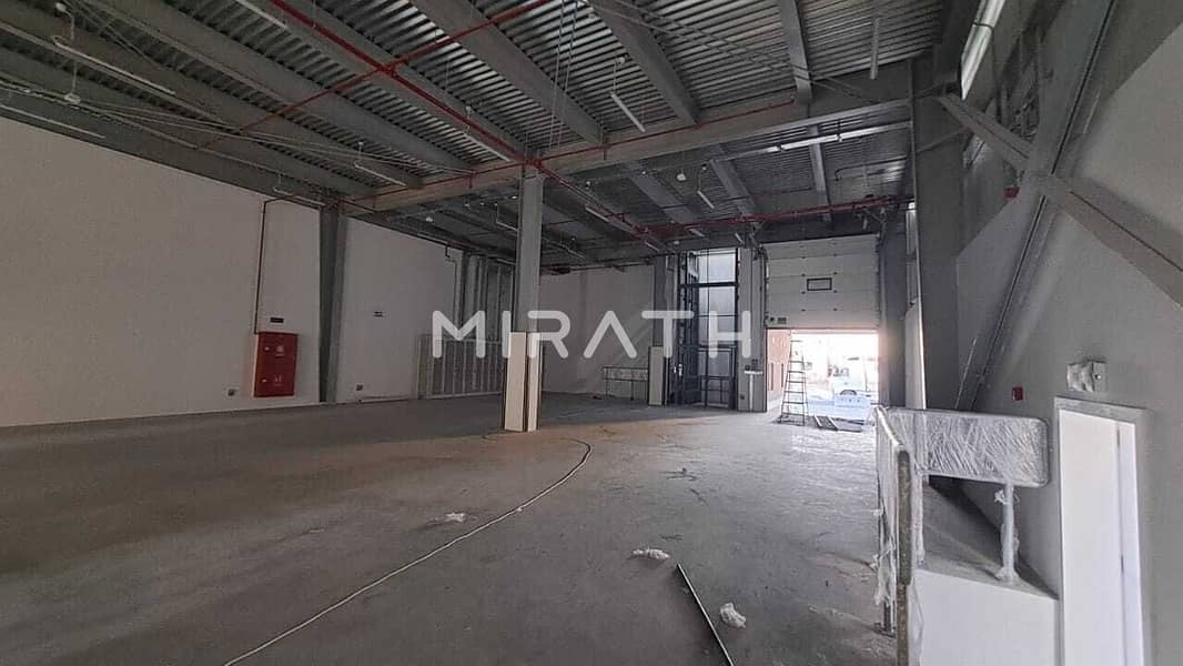 3 5032ab70-ed8a-496d-acef-09a1c32afd18. jpg