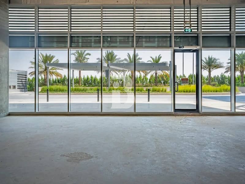 2045 SQFT Prime Retails Shop Grade A Building