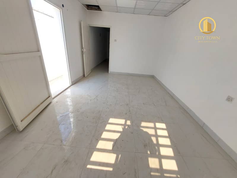 Hott offer!spacious 1bedroom 1hall neet and clean erea al azra sharjah