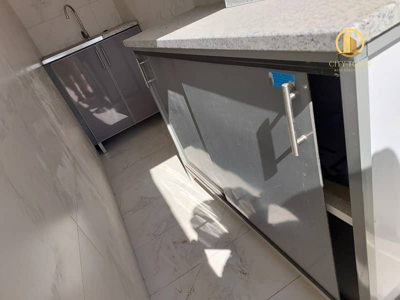 Hott offer!spacious 1bedroom 1hall neet and clean erea al azra sharjah