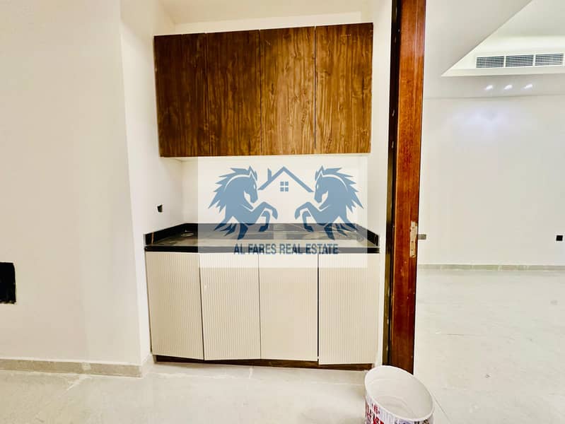  Two floors with private pool & roof Central air conditioning with