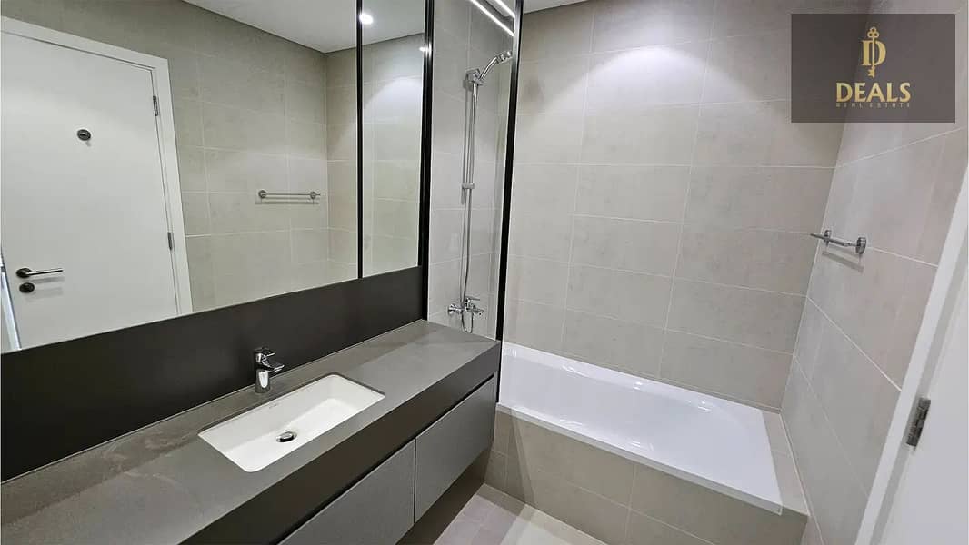 Four Bedroom Villa For Sale HighEnd Amenities Excellent location