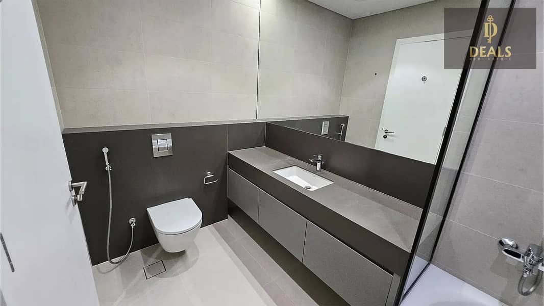 Four Bedroom Villa For Sale HighEnd Amenities Excellent location