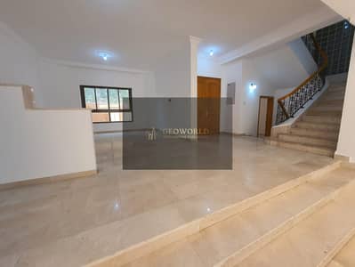 6 bedrooms / Driver room / Private Garden