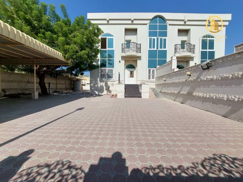 Spacious 4 bedroom double story villa all master room with maids room