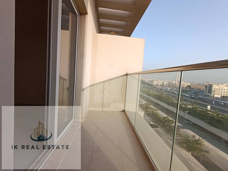 Great Offer, Amazing Spacious Studio Apartment with Balcony