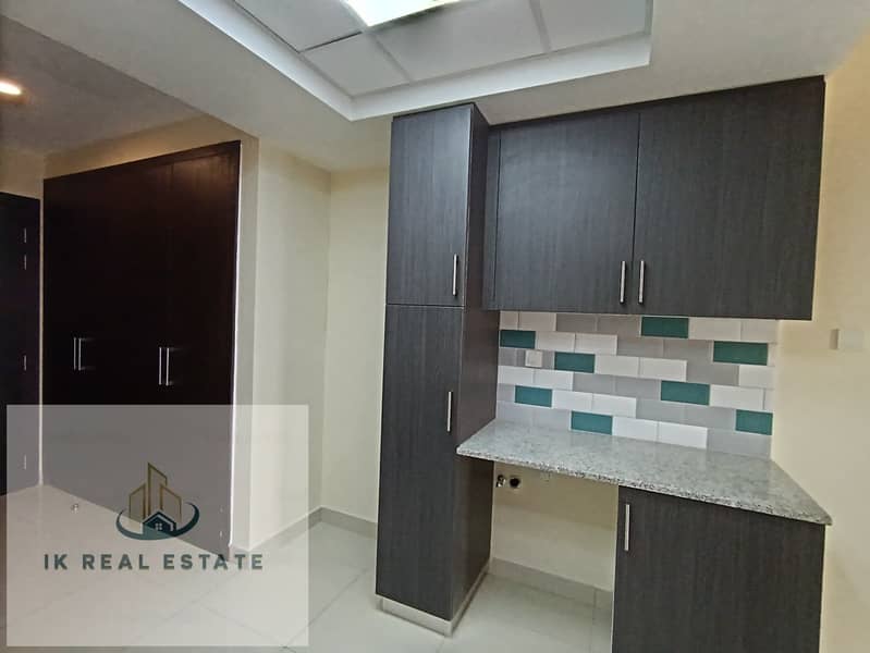 Great Offer, Amazing Spacious Studio Apartment with Balcony