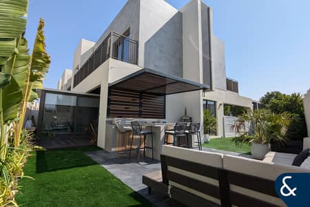 4 Bedroom Villa for Sale in Dubai South, Dubai - Upgraded | Extended | Must See | 4 Bed