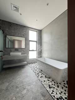 للبيع فيلا دورين فخمة 7 غرف