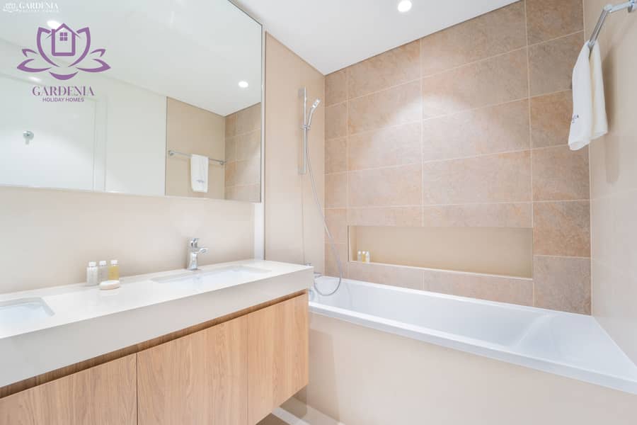 16 Bath 1 2. jpg