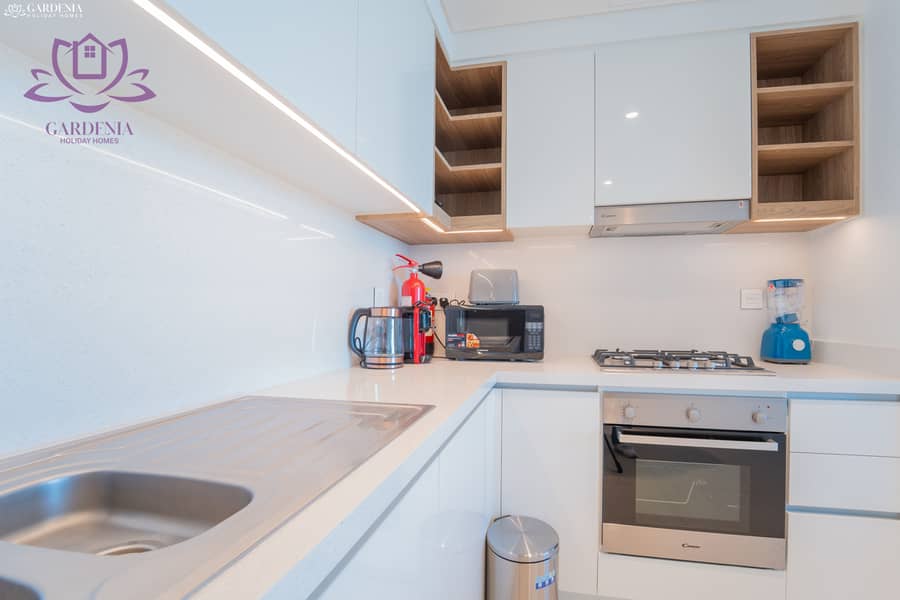 24 Kitchen 2. jpg