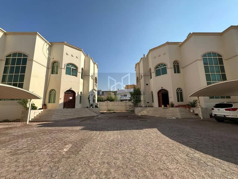 Stand Alone !! 3Bedroom Hall Sep Kitchen Huge Room Sunlight