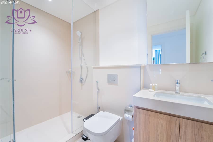 5 Bath 2 1. jpg