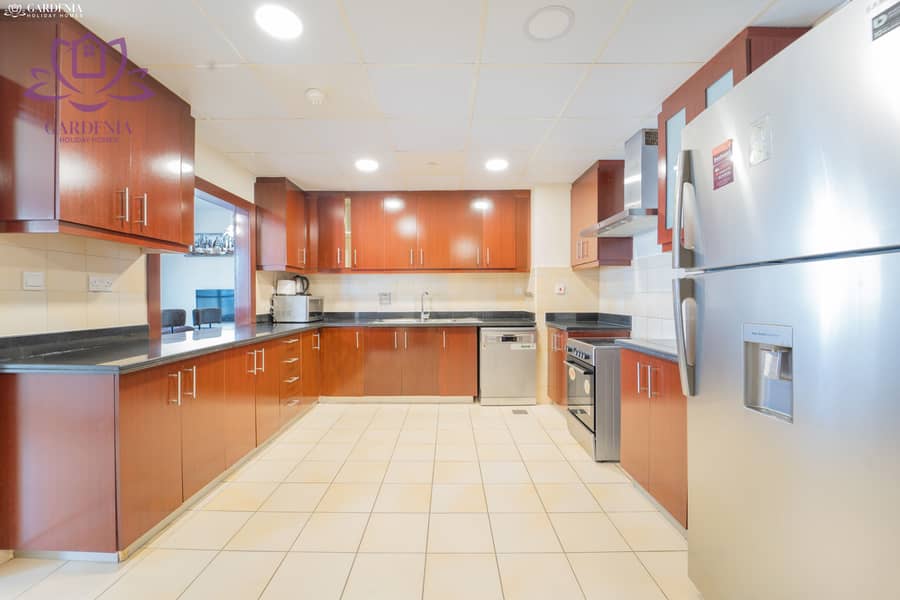 31 Kitchen 2. jpg