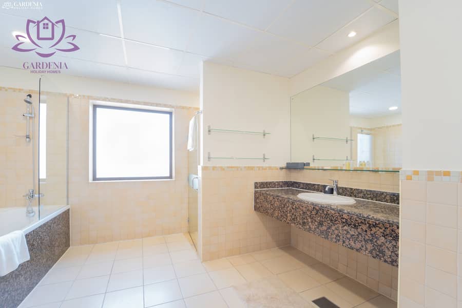 25 Bath 1 1. jpg