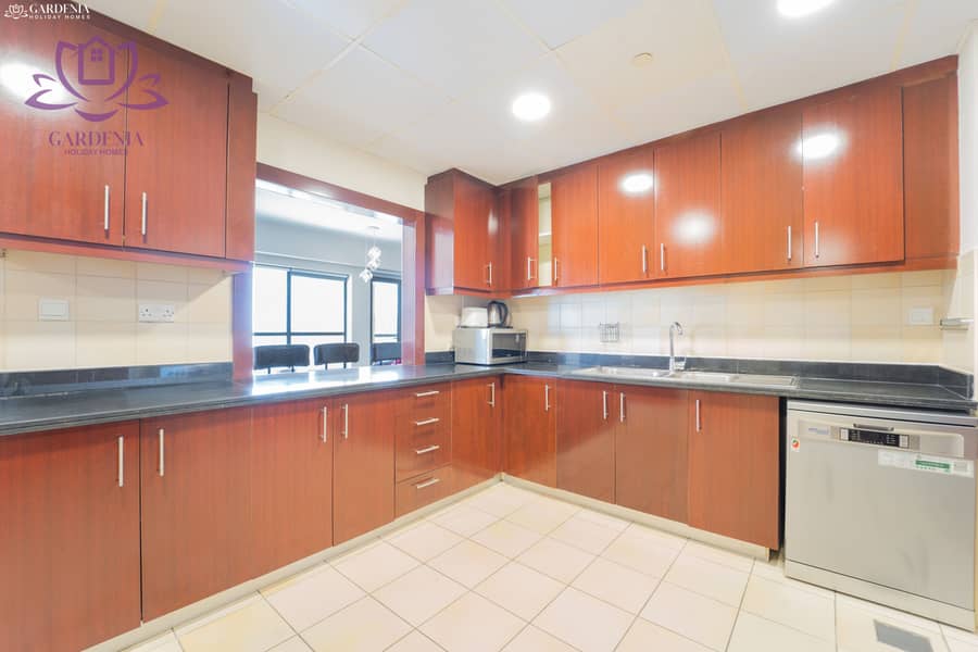 9 Kitchen 3. jpg