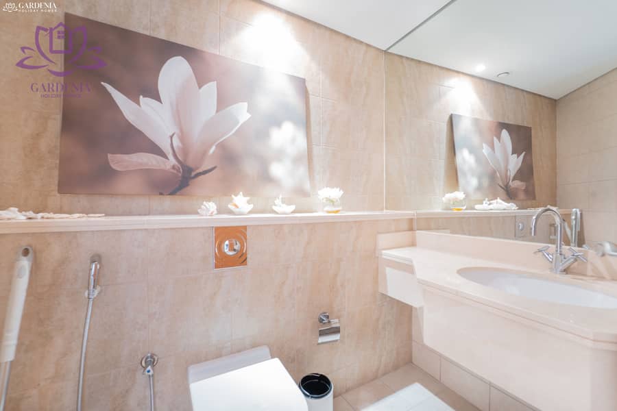 10 Guest Bathroom. jpg