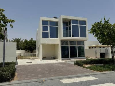 Discover the Elegance of a 6-Bedroom Family Villa