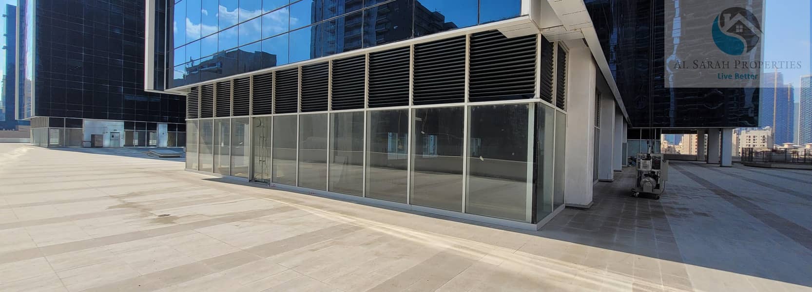 9 Podium Retail Unit With 3 Sides Corner - Tamani Arts