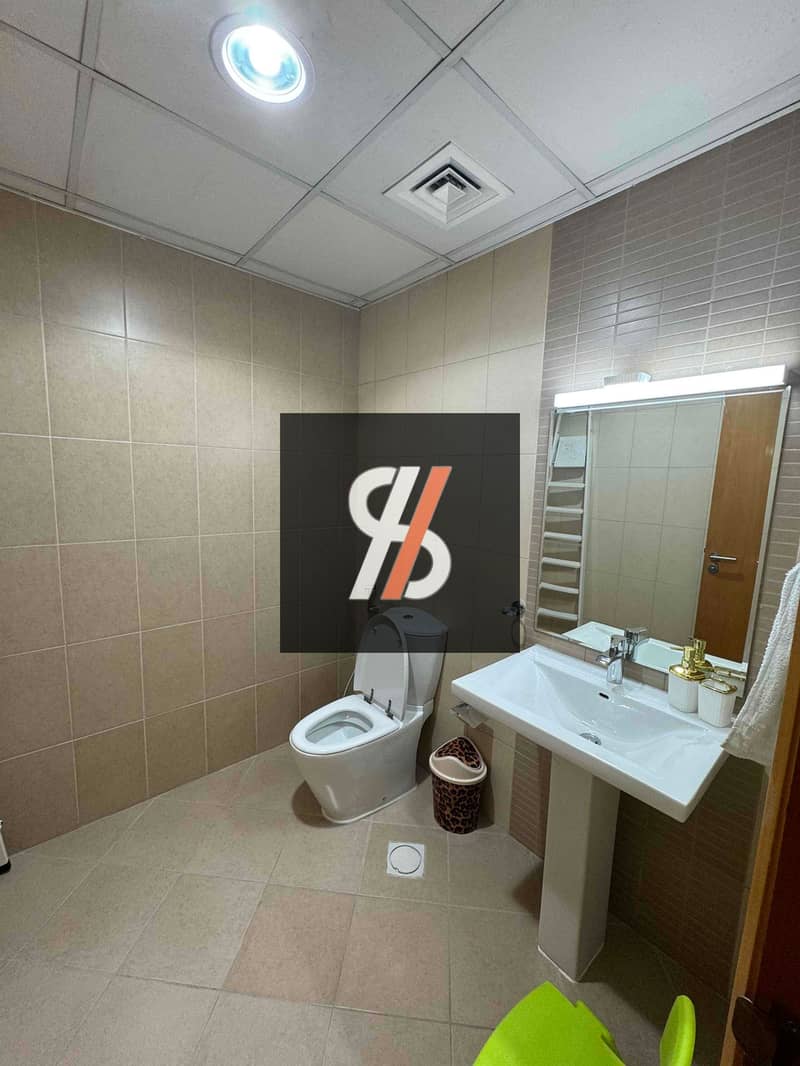 8 vc0JiunmRDcZAnlQhFcUsp4NlqCGc5GvcJ7Cwyx1