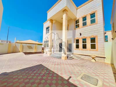 Spacious || 5 Bedrooms Villa || Driver Room ||