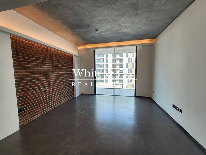 Pool View | Urban Style | Vacant On Transfer