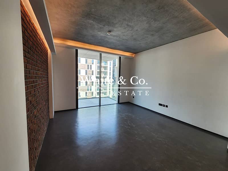 Pool View | Urban Style | Vacant On Transfer