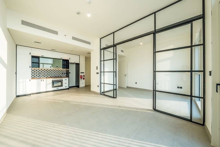 Exclusive | Top Floor | Chiller Free | Managed