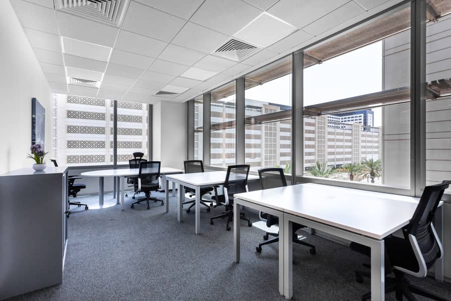 4 Regus_DWTC District Free Zone_4267_Dubai_UAE_LargeOffice. jpg