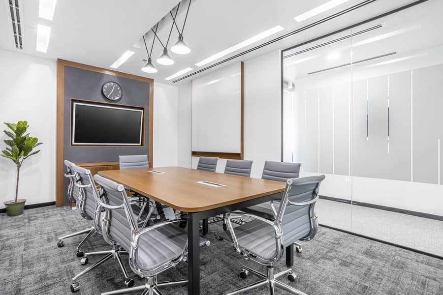 5 Regus_MarinaGate_5663_Dubai_UnitedArabEmirates_LargeMeetingRoom_Without People. jpg