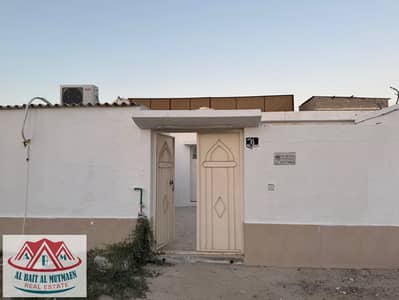 Clean five-room house with air conditioners in Al-Qadisiyah