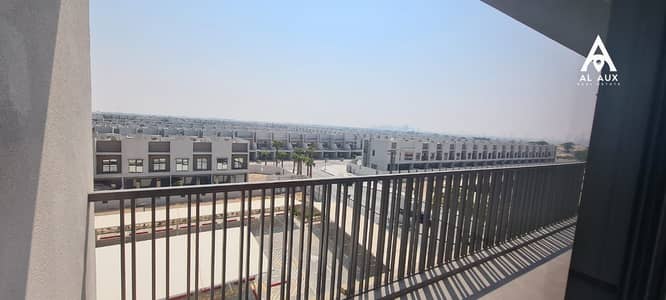 Brand New/ Corner unit/ Ready To Move In