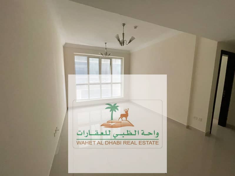 Onebedroom apartment with a large living room and free parking