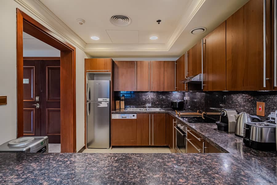 12 7RV04278. jpg