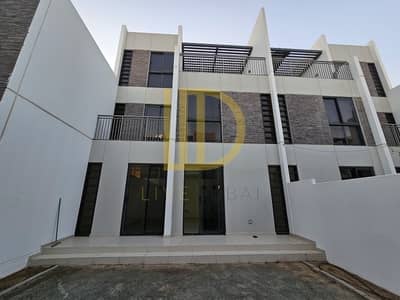 Vacant | 5 Bed | Maid Room | G+2 |Ready to move in