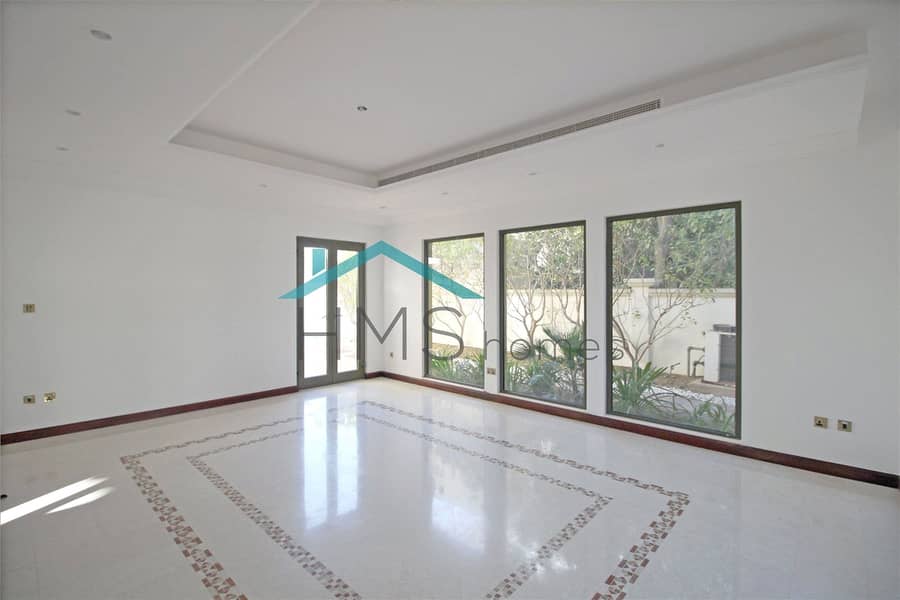 5 High Number | Atrium Entry | Skyline Views