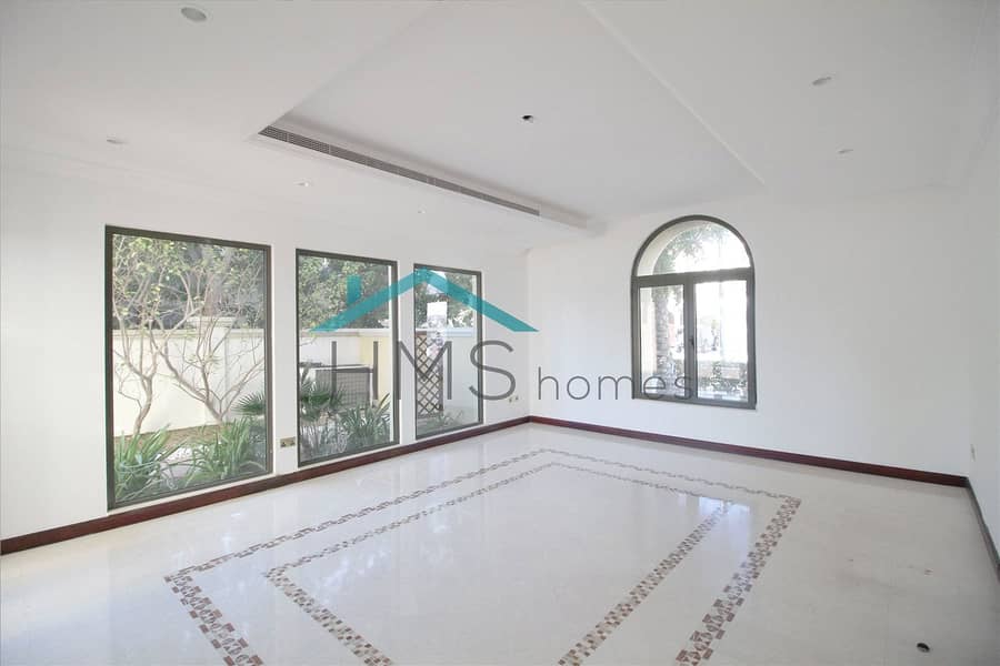 6 High Number | Atrium Entry | Skyline Views