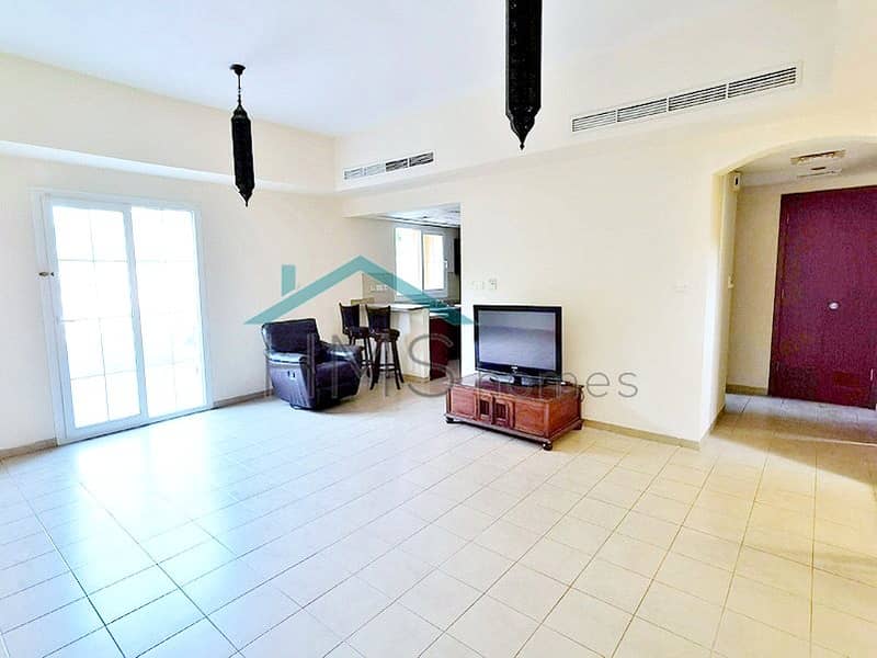 4 BACKING PARK | LOVELY GARDEN | AVAILABLE NOW