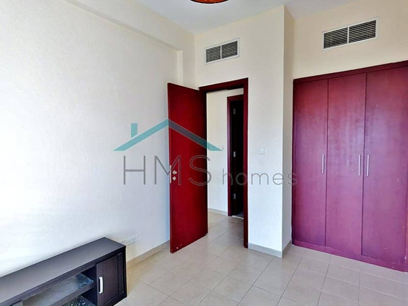 7 BACKING PARK | LOVELY GARDEN | AVAILABLE NOW