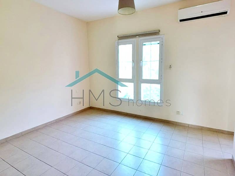 9 BACKING PARK | LOVELY GARDEN | AVAILABLE NOW