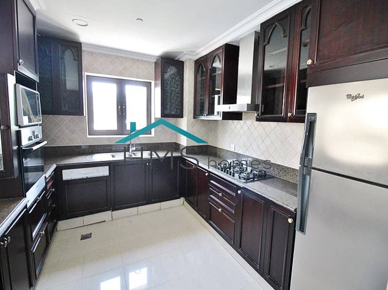 5 *Community Expert | Exclusive | Huge 3 Bed