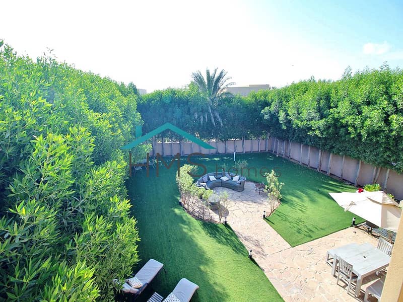 3 Large Plot Set Within Tranquil Location