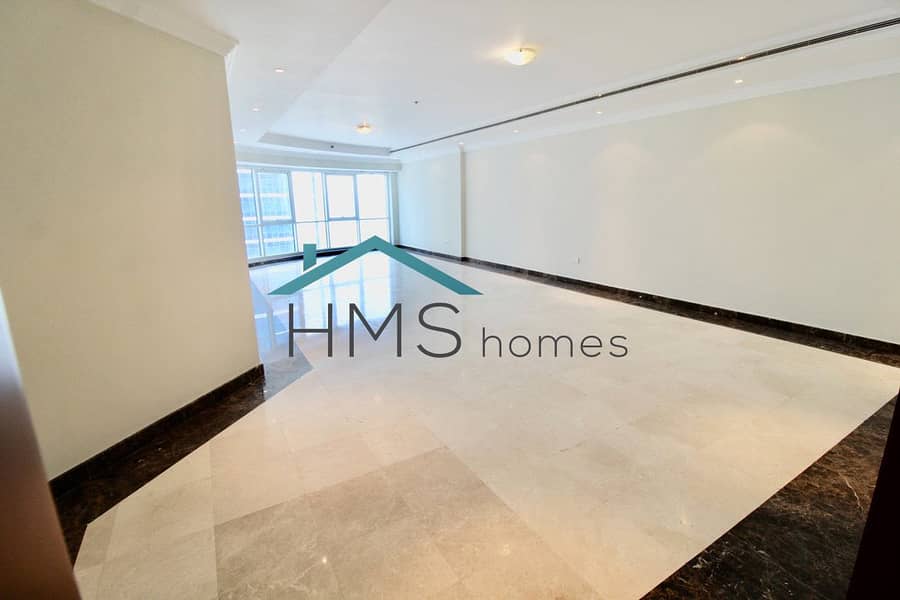 18 Vacant | Amazing Sea Views | Spacious
