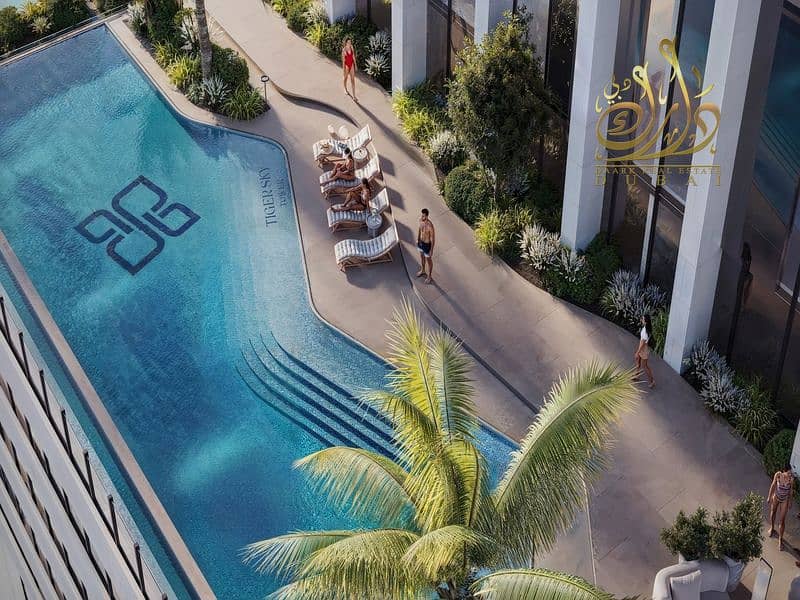 8 pool-top-floor. a13747fd. jpg